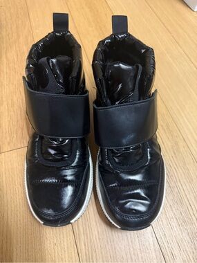 Nine West Velcro high top sneakers